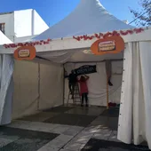 Uno de los puestos del Mercado de Tosantos de Rota Uno de los puestos del Mercado de Tosantos de Rota