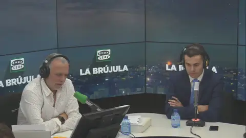 Juan Ramón Lucas entrevista en La brújula a Héctor Gómez, portavoz del PSOE en el Congreso Juan Ramón Lucas entrevista en La brújula a Héctor Gómez, portavoz del PSOE en el Congreso