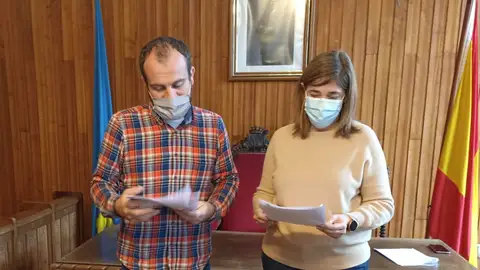 El alcalde, Iván Allende, y la teniente de alcalde, Patricia Ferrero, esta mañana El alcalde, Iván Allende, y la teniente de alcalde, Patricia Ferrero, esta mañana