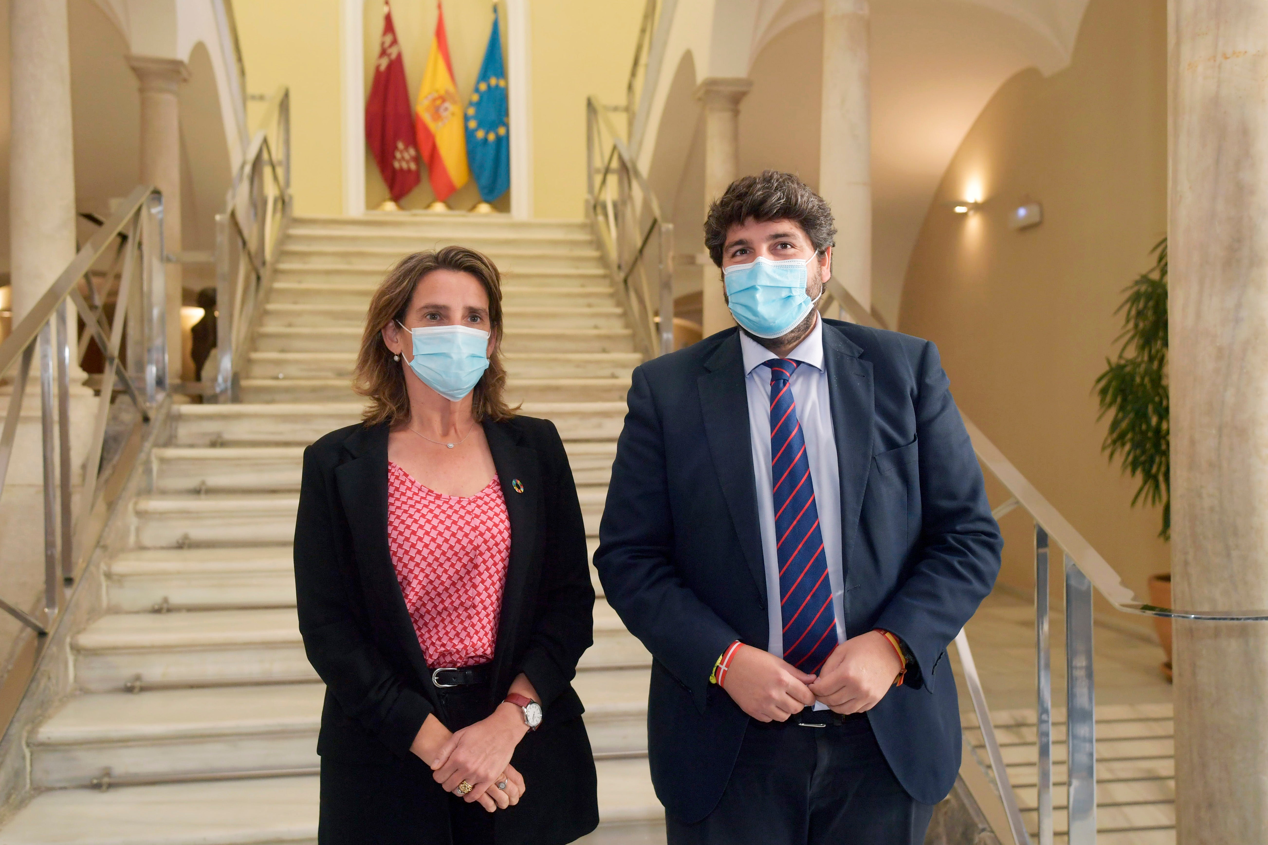 López Miras convencido de que juntos, el Ministerio y la Comunidad, recuperarán el Mar Menor López Miras convencido de que juntos, el Ministerio y la Comunidad, recuperarán el Mar Menor