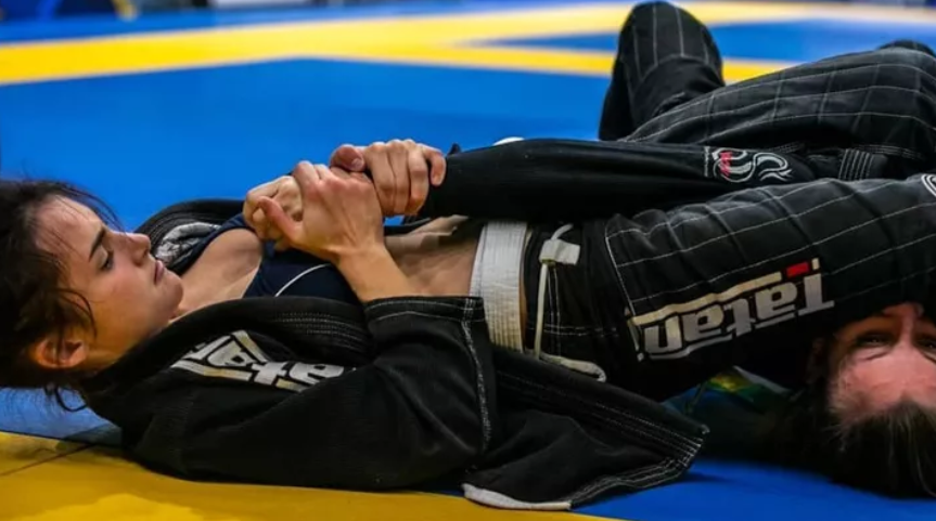 Carlota Prendes, la campeona de Europa de Jiu Jitsu Brasileño que se vio obligada a pedir dinero en redes para ir al mundial Carlota Prendes, la campeona de Europa de Jiu Jitsu Brasileño que se vio obligada a pedir dinero en redes para ir al mundial