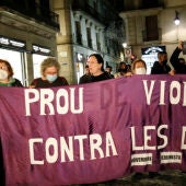 Concentració a Barcelona per condemnar la violació a una menor de 16 anys.