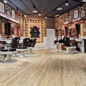 Larios Centro incorpora a su oferta a DOM Barberías, la peluquería vintage masculina de moda