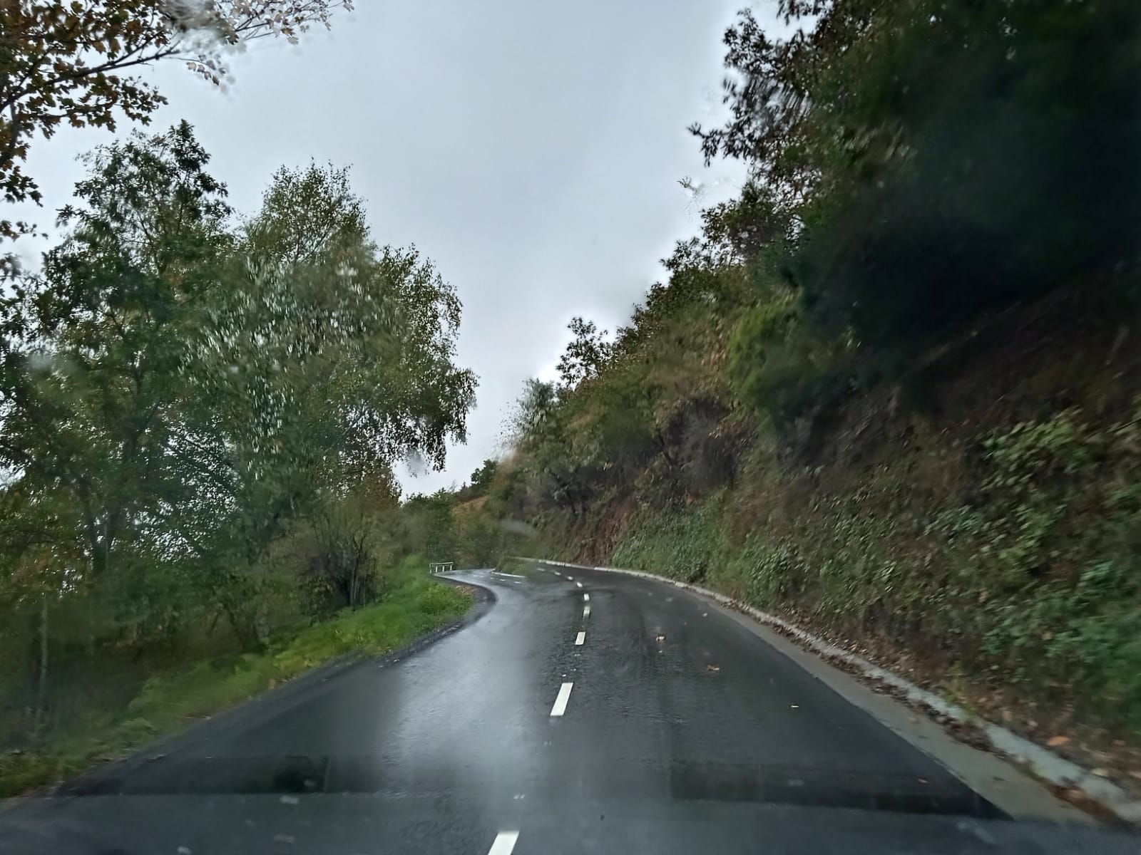 Finalizadas las obras en la carretera que une Becerrales, Mieldes y Dagüeño Finalizadas las obras en la carretera que une Becerrales, Mieldes y Dagüeño