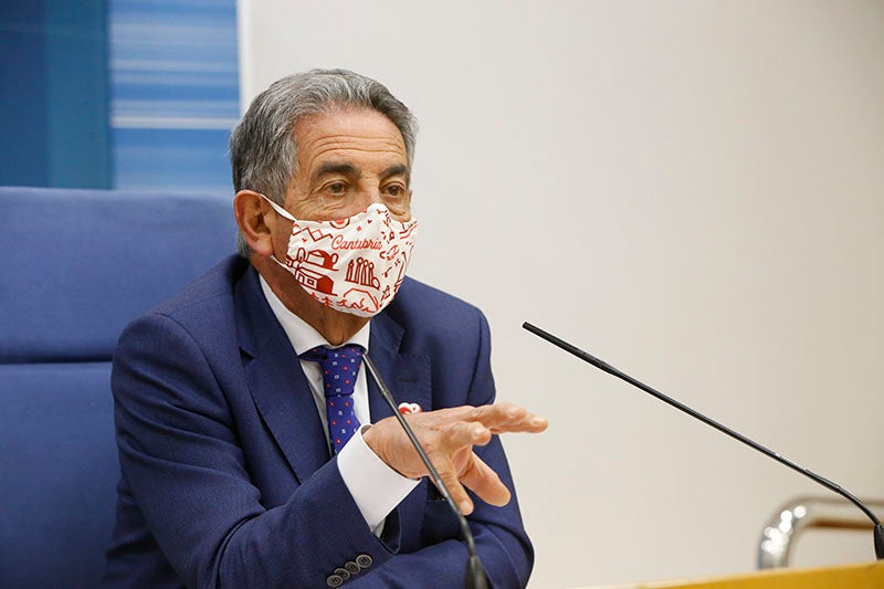 Revilla exige la vacunación de todos los españoles "por las buenas o por las malas, por lo civil o por lo militar" Revilla exige la vacunación de todos los españoles "por las buenas o por las malas, por lo civil o por lo militar"