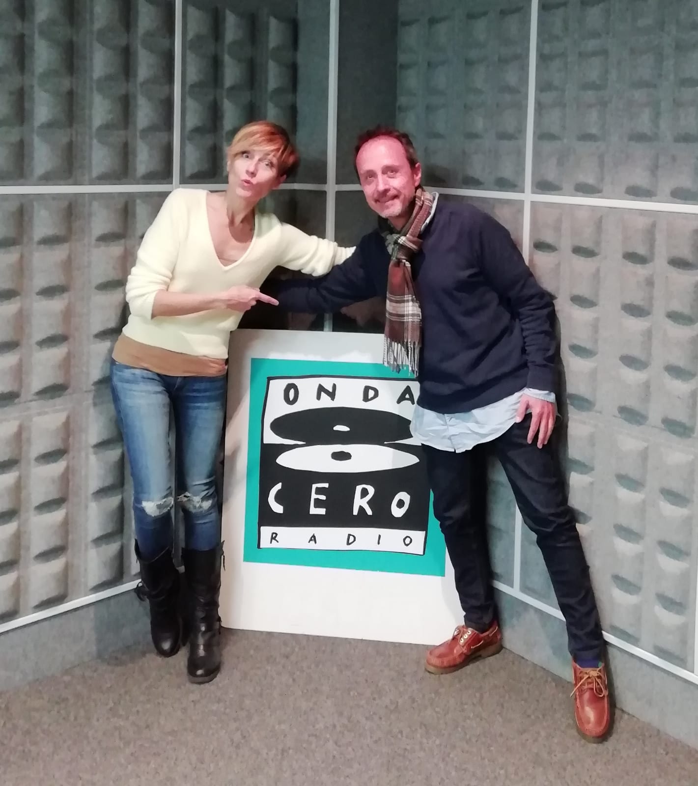 Sara Escudero presenta "El canino de Santiago", en MÁS DE UNO COMPOSTELA Sara Escudero presenta "El canino de Santiago", en MÁS DE UNO COMPOSTELA