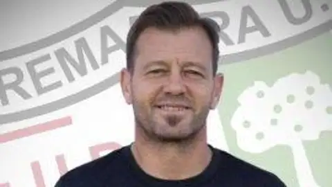 Manu Mosquera Crísis en el Extremadura