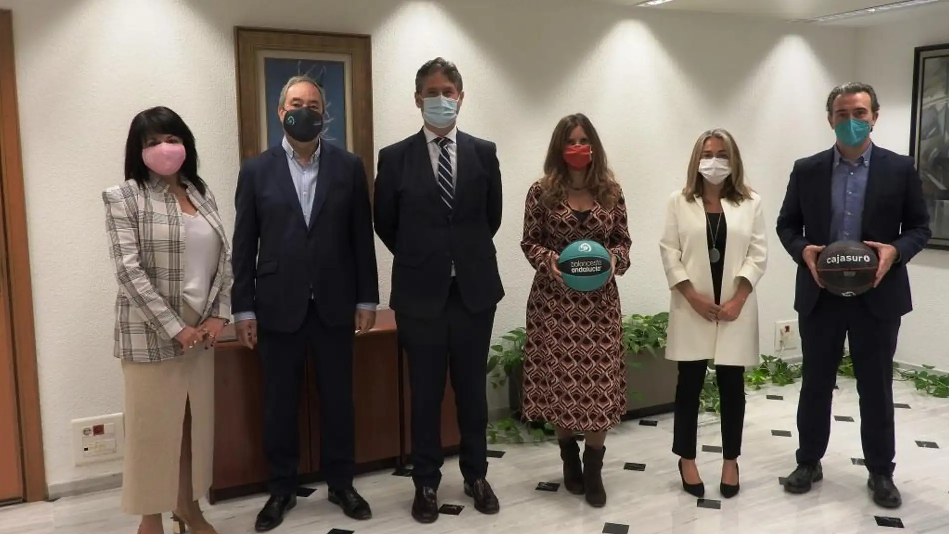 Representantes de Fundación Cajasur, Cruz Roja y FAB Representantes de Fundación Cajasur, Cruz Roja y FAB