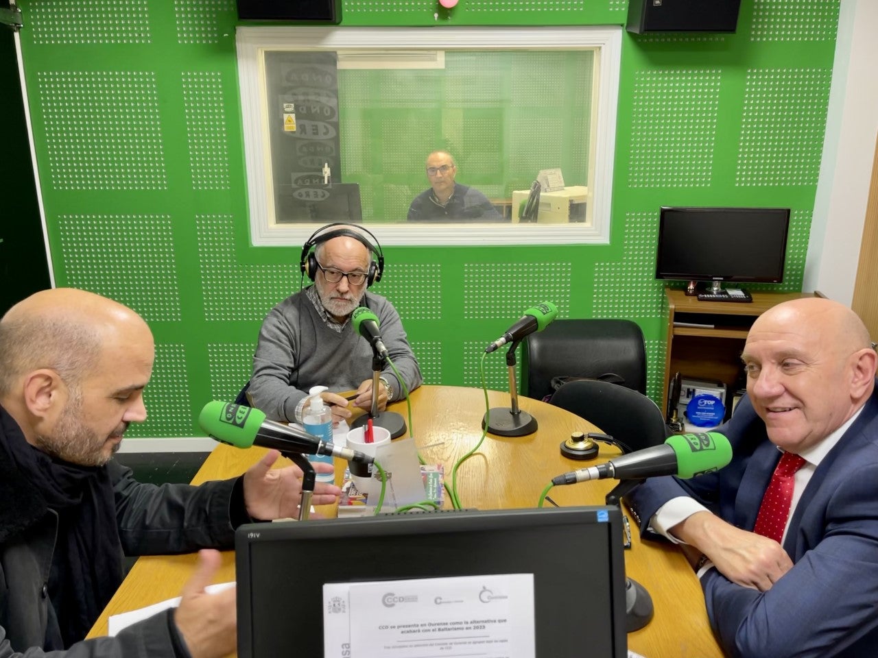 A actualidade local e nacional na tertulia de "Locos de Incordiar" A actualidade local e nacional na tertulia de "Locos de Incordiar"