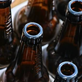 Botellas de cerveza vacías Botellas de cerveza vacías