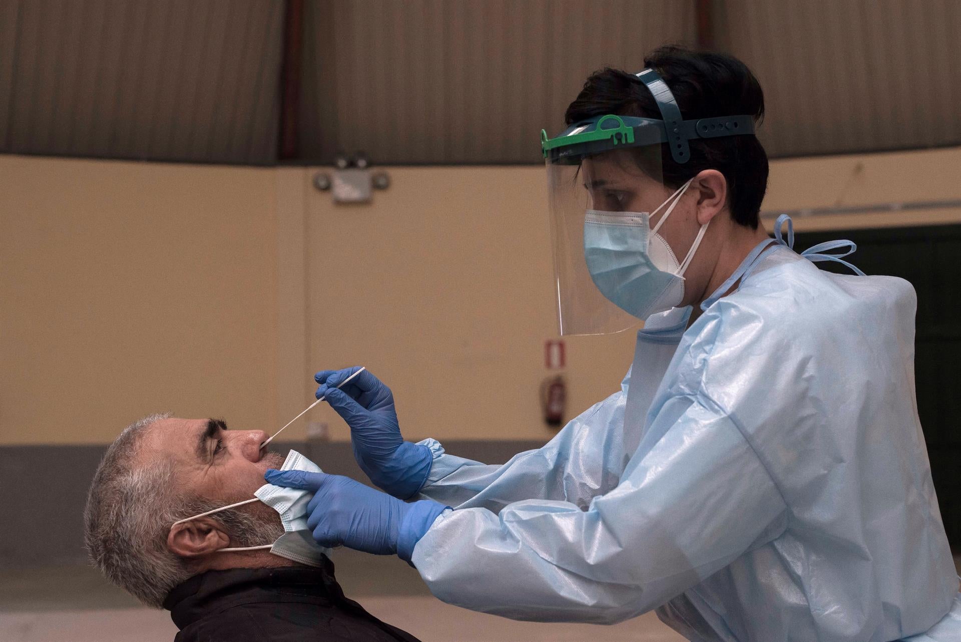 Datos Covid España: Aumentan las hospitalizaciones y la incidencia tras la Semana Santa y la retirada de mascarillas Datos Covid España: Aumentan las hospitalizaciones y la incidencia tras la Semana Santa y la retirada de mascarillas
