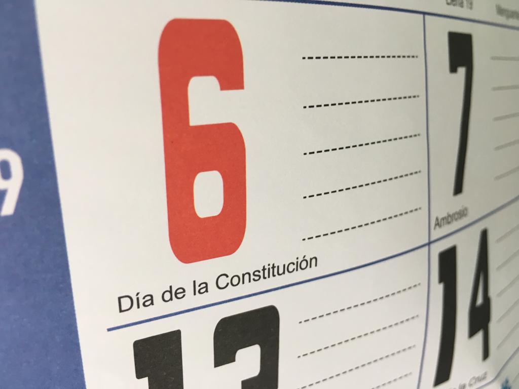 El tripartito de la Vila mueve la celebración del Día de la Constitución al jueves 2 y el PP lo considera falta de respeto El tripartito de la Vila mueve la celebración del Día de la Constitución al jueves 2 y el PP lo considera falta de respeto