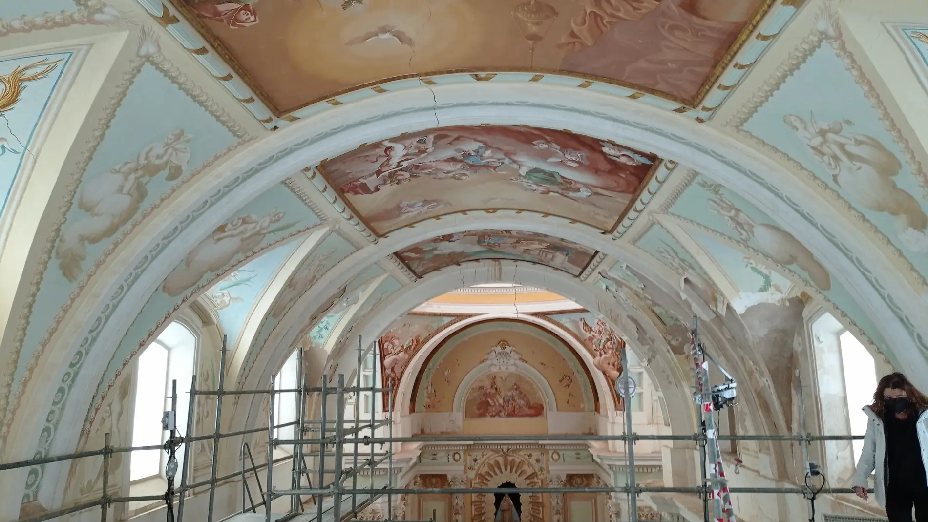 Trabajos previos para la restauración de las pinturas murales de Bayeu 