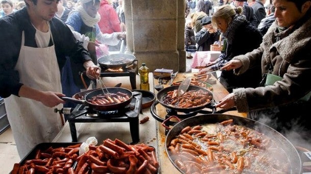 La nueva orden del Gobierno Vasco condiciona la convocatoria de eventos de los municipios en rojo La nueva orden del Gobierno Vasco condiciona la convocatoria de eventos de los municipios en rojo