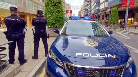 Una patrulla en la avenida de Maisonnave Una patrulla en la avenida de Maisonnave