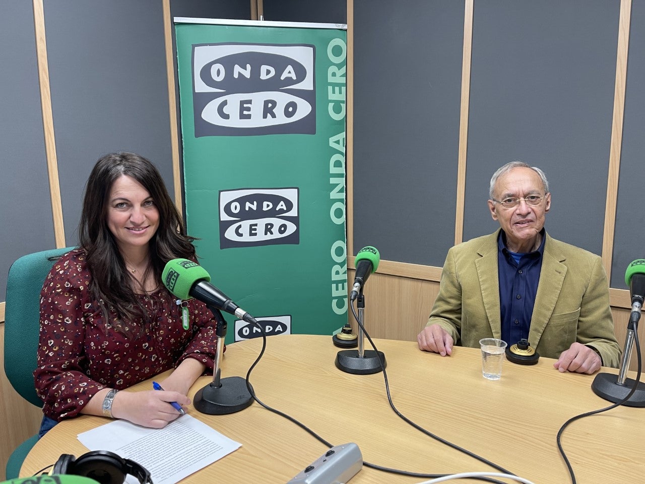 El libro "El ser y el ego. Un Camino hacia la luz" relata la historia del psiquiatra que quiso ayudar a los demás por el placer de hacerlo El libro "El ser y el ego. Un Camino hacia la luz" relata la historia del psiquiatra que quiso ayudar a los demás por el placer de hacerlo