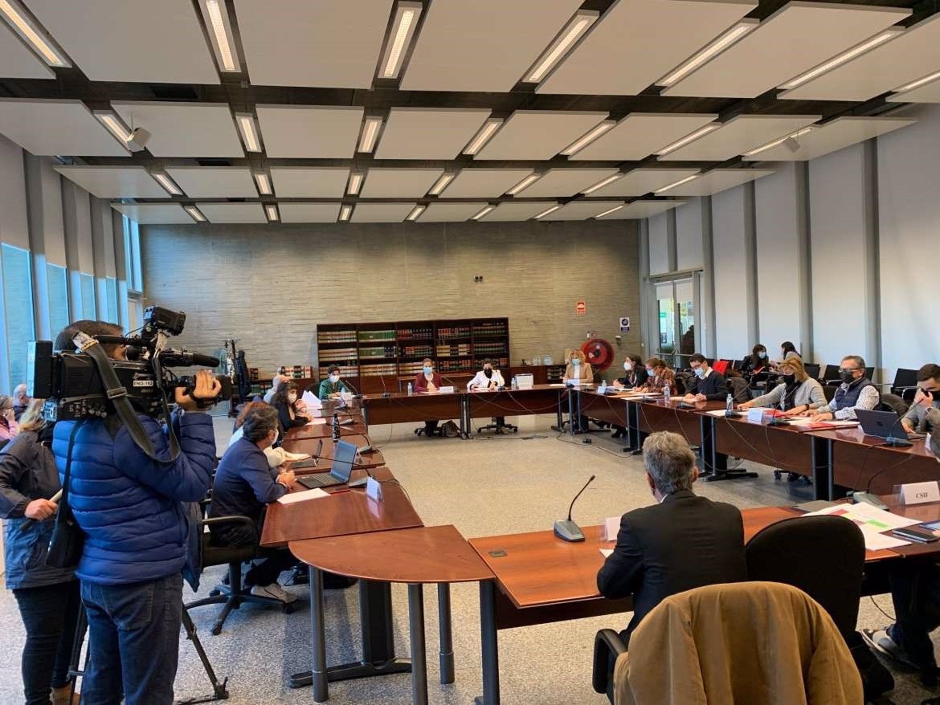 Luz verde a 1907 plazas de la Administración Pública de Extremadura Luz verde a 1907 plazas de la Administración Pública de Extremadura