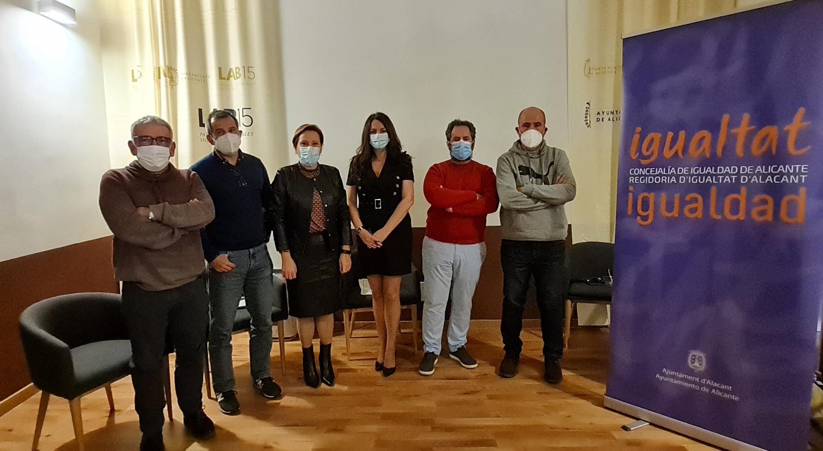 Periodistas debaten, en el Palacio el Portalet de Alicante, los sesgos de género en la comunicación Periodistas debaten, en el Palacio el Portalet de Alicante, los sesgos de género en la comunicación