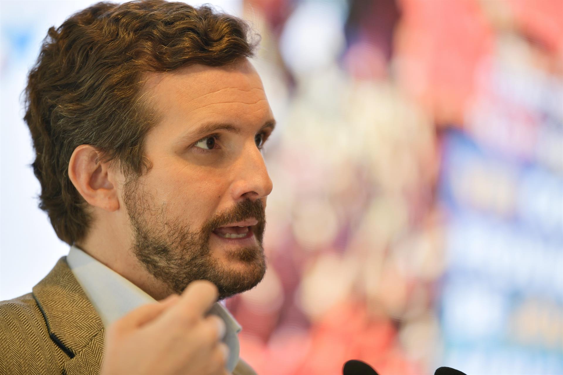 Tertulia: Casado anuncia que el PP se sumará a las movilizaciones protagonizadas por los sectores en crisis Tertulia: Casado anuncia que el PP se sumará a las movilizaciones protagonizadas por los sectores en crisis