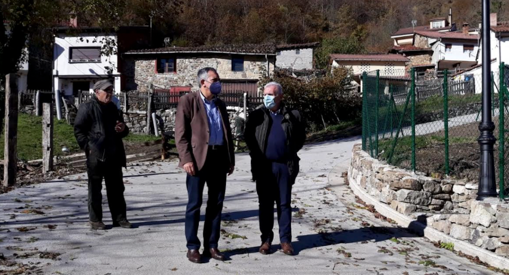 El alcalde de Caso se entrevistó hoy con el director general de Administración Local para abordar temas de interés El alcalde de Caso se entrevistó hoy con el director general de Administración Local para abordar temas de interés