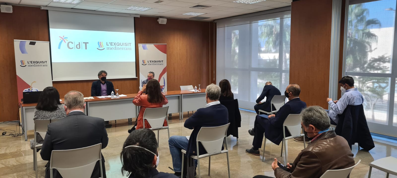 Colomer: "Cuando dicen 'no queremos un país de camareros' es como si nos clavaran una estaca en el corazón" Colomer: "Cuando dicen 'no queremos un país de camareros' es como si nos clavaran una estaca en el corazón"