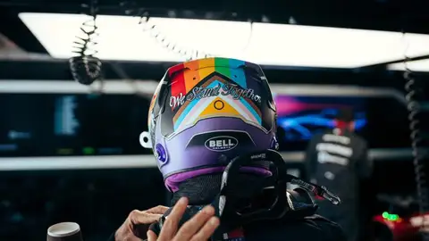 Hamilton lucirá un casco contra la homofobia en el GP de Qatar Hamilton lucirá un casco contra la homofobia en el GP de Qatar