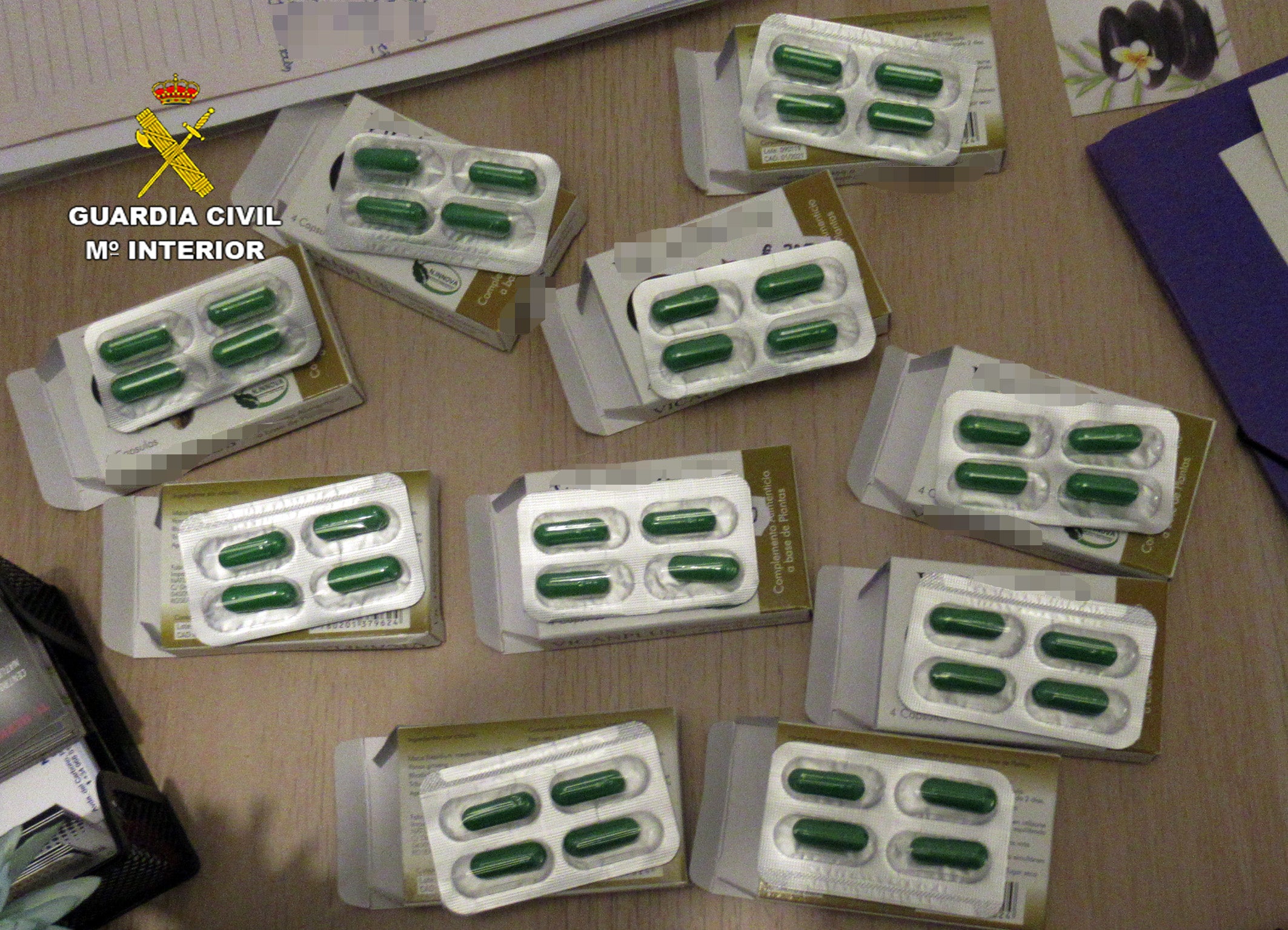 La Guardia Civil desmantela una trama delictiva dedicada a la venta de falsos productos naturales con riesgo para los consumidores La Guardia Civil desmantela una trama delictiva dedicada a la venta de falsos productos naturales con riesgo para los consumidores