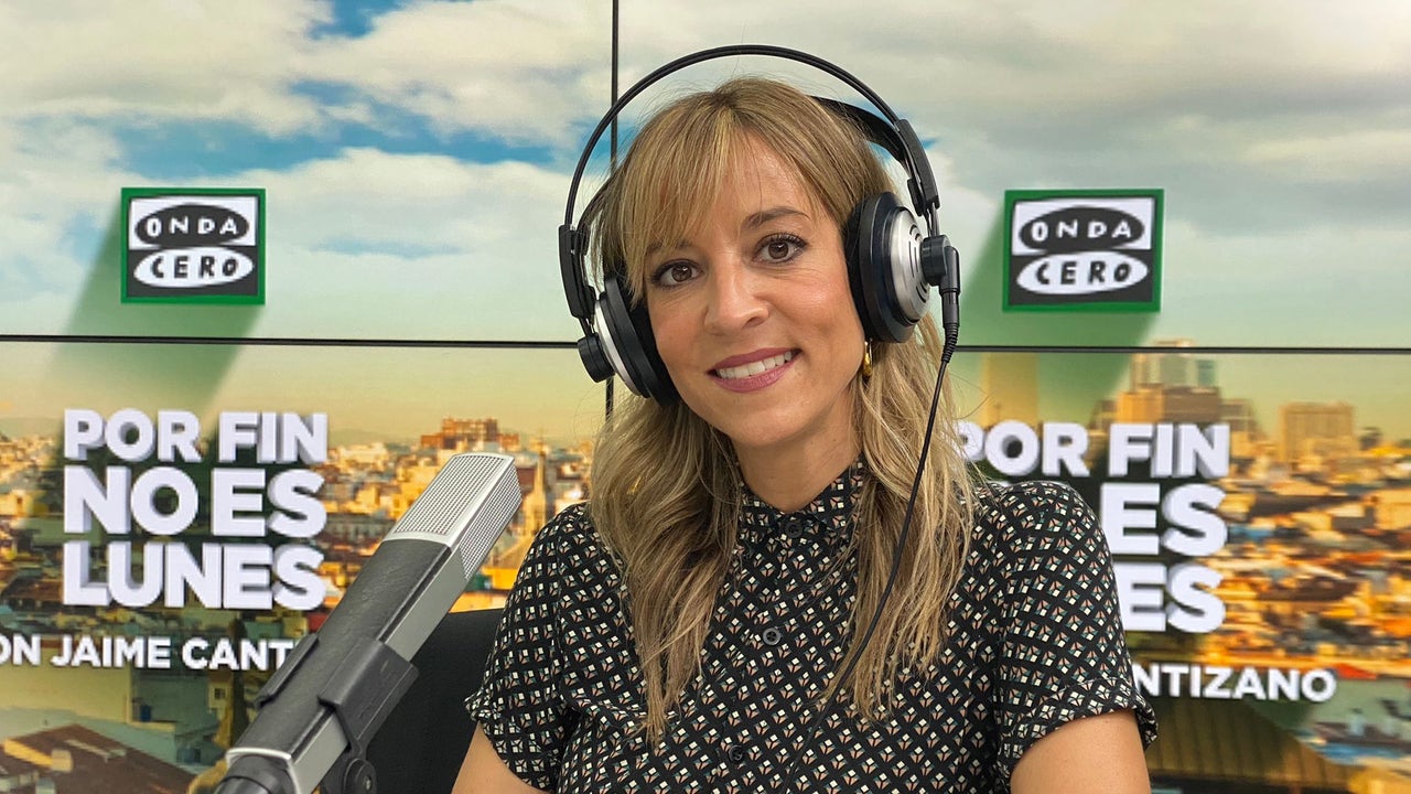 Rebeca Marín: "Querido Capricornio, tranquilo. La NASA ha enviado una misión al espacio para desviar la órbita del asteroide pero ¿quién va en el cohete?" Rebeca Marín: "Querido Capricornio, tranquilo. La NASA ha enviado una misión al espacio para desviar la órbita del asteroide pero ¿quién va en el cohete?"