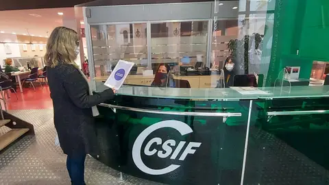 La sede de CSIF en Castellón se convierte en ‘Punto Violeta’ La sede de CSIF en Castellón se convierte en ‘Punto Violeta’