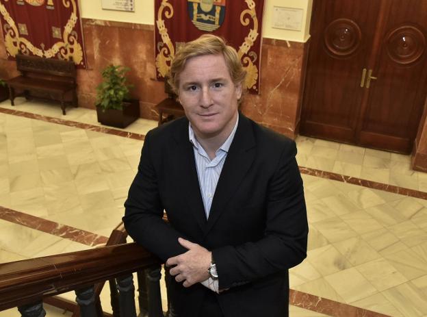 Entrevista a Ignacio Gragera, Alcalde de Badajoz sobre la obra del Corredor Verde de la Calle Stadium Entrevista a Ignacio Gragera, Alcalde de Badajoz sobre la obra del Corredor Verde de la Calle Stadium