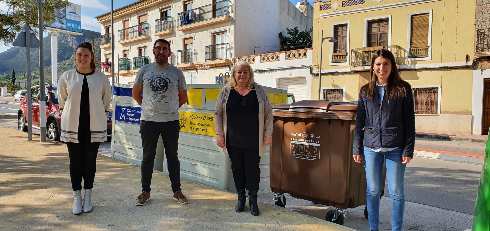 Oropesa mejora el servicio de reciclaje con la instalación de 150 contenedores marrones Oropesa mejora el servicio de reciclaje con la instalación de 150 contenedores marrones