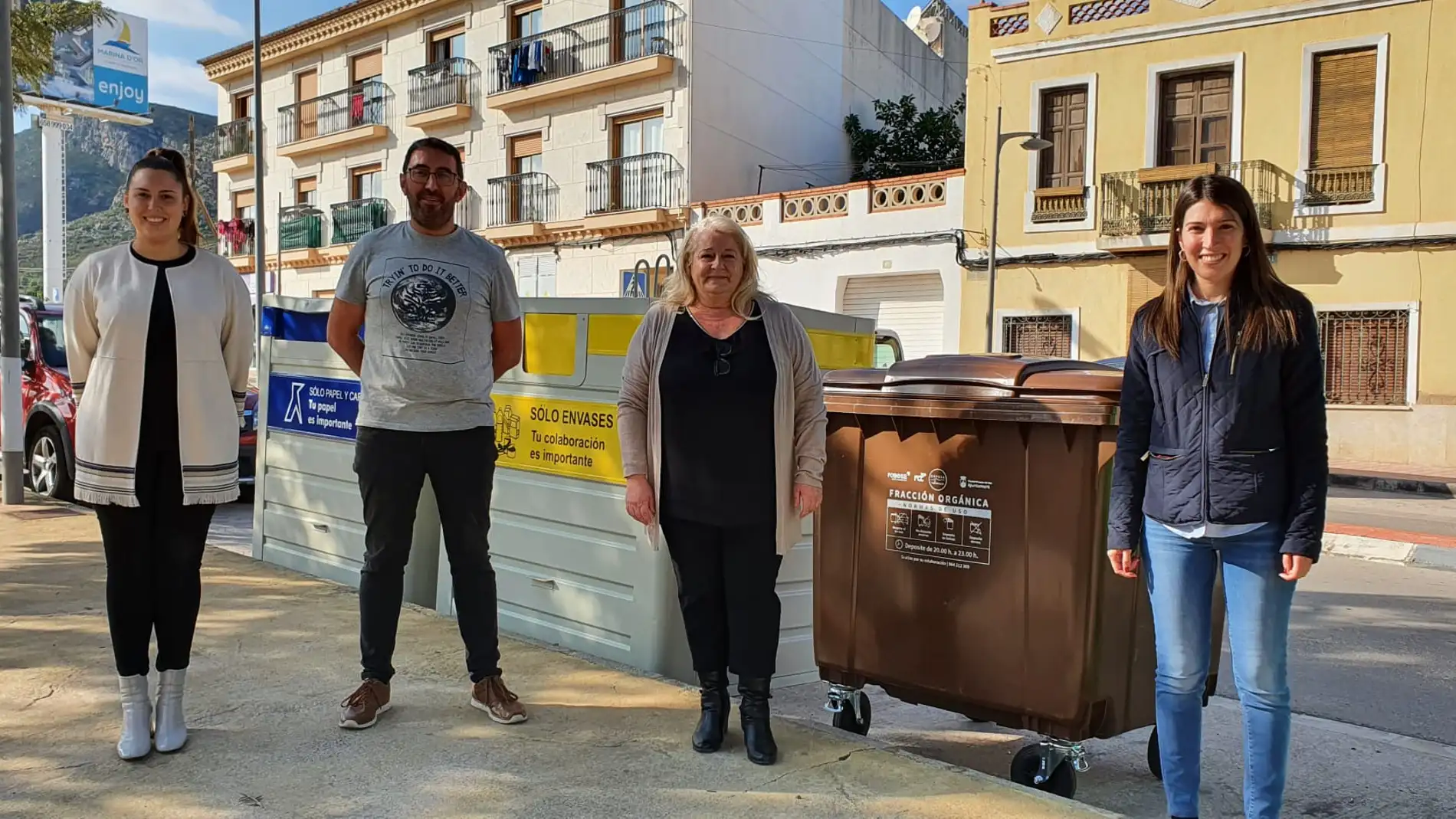 Oropesa mejora el servicio de reciclaje con la instalación de 150 contenedores marrones