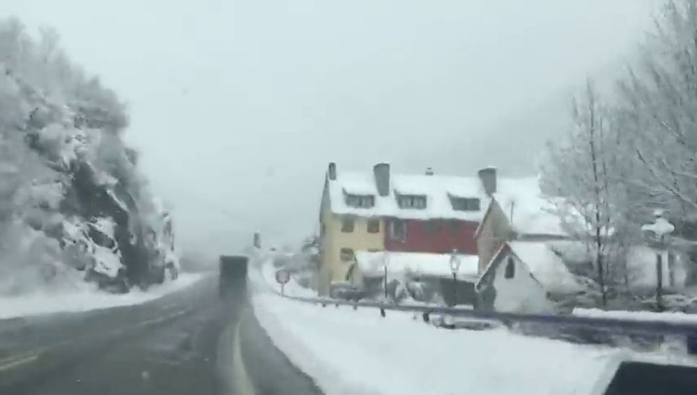 Las carreteras de Huesca preparadas para la llegada de la nieve Las carreteras de Huesca preparadas para la llegada de la nieve
