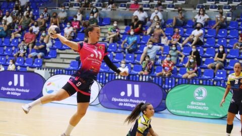 Silvia Arderius con el Costa del Sol M&aacute;laga