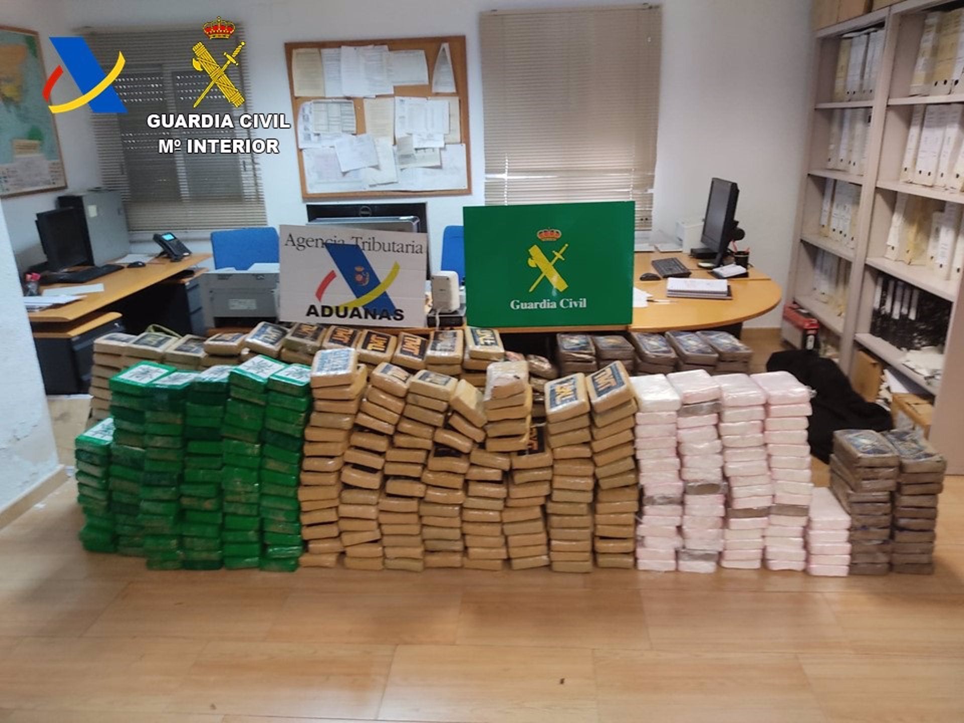 Confiscan más de 500 kilos de cocaína en un contenedor en el Puerto de València Confiscan más de 500 kilos de cocaína en un contenedor en el Puerto de València