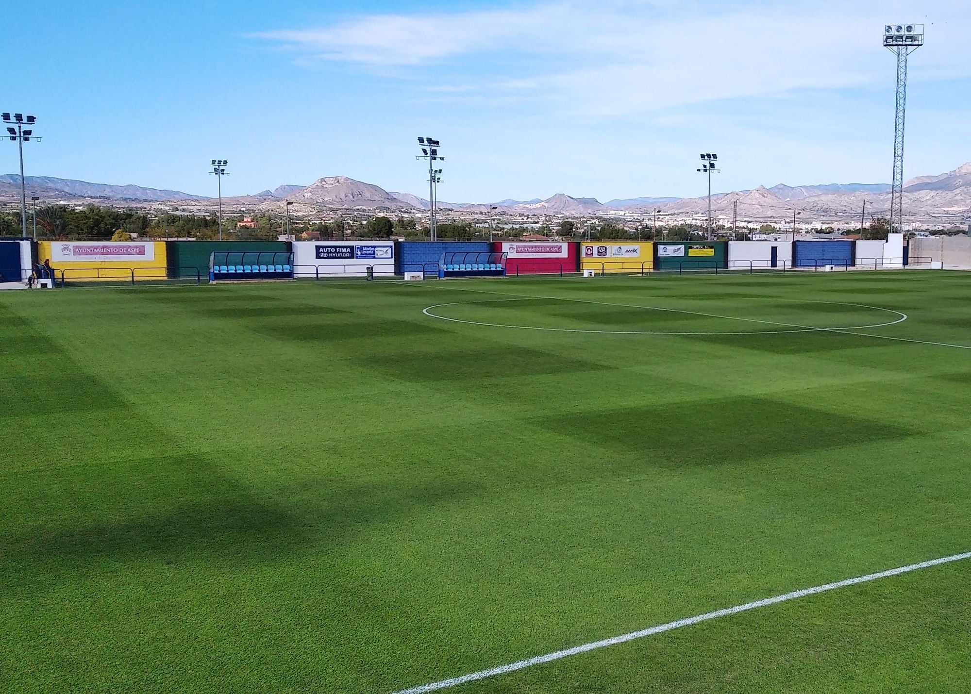 El estadio Las Fuentes de Aspe acoge este miércoles el duelo internacional Sub-17 entre España e Irlanda El estadio Las Fuentes de Aspe acoge este miércoles el duelo internacional Sub-17 entre España e Irlanda