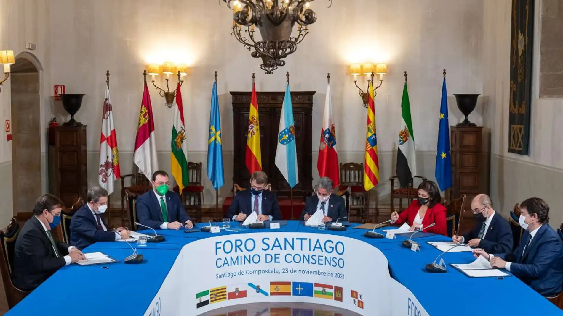 Ocho autonomías incluida la extremeña firman un documento que pide financiación suficiente para servicios esenciales en regiones despobladas Ocho autonomías incluida la extremeña firman un documento que pide financiación suficiente para servicios esenciales en regiones despobladas