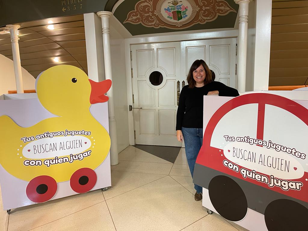 Juventud inicia la campaña de recogida de juguetes “Aquí jugamos tod@s. Regala un juguete y comparte ilusión” Juventud inicia la campaña de recogida de juguetes “Aquí jugamos tod@s. Regala un juguete y comparte ilusión”