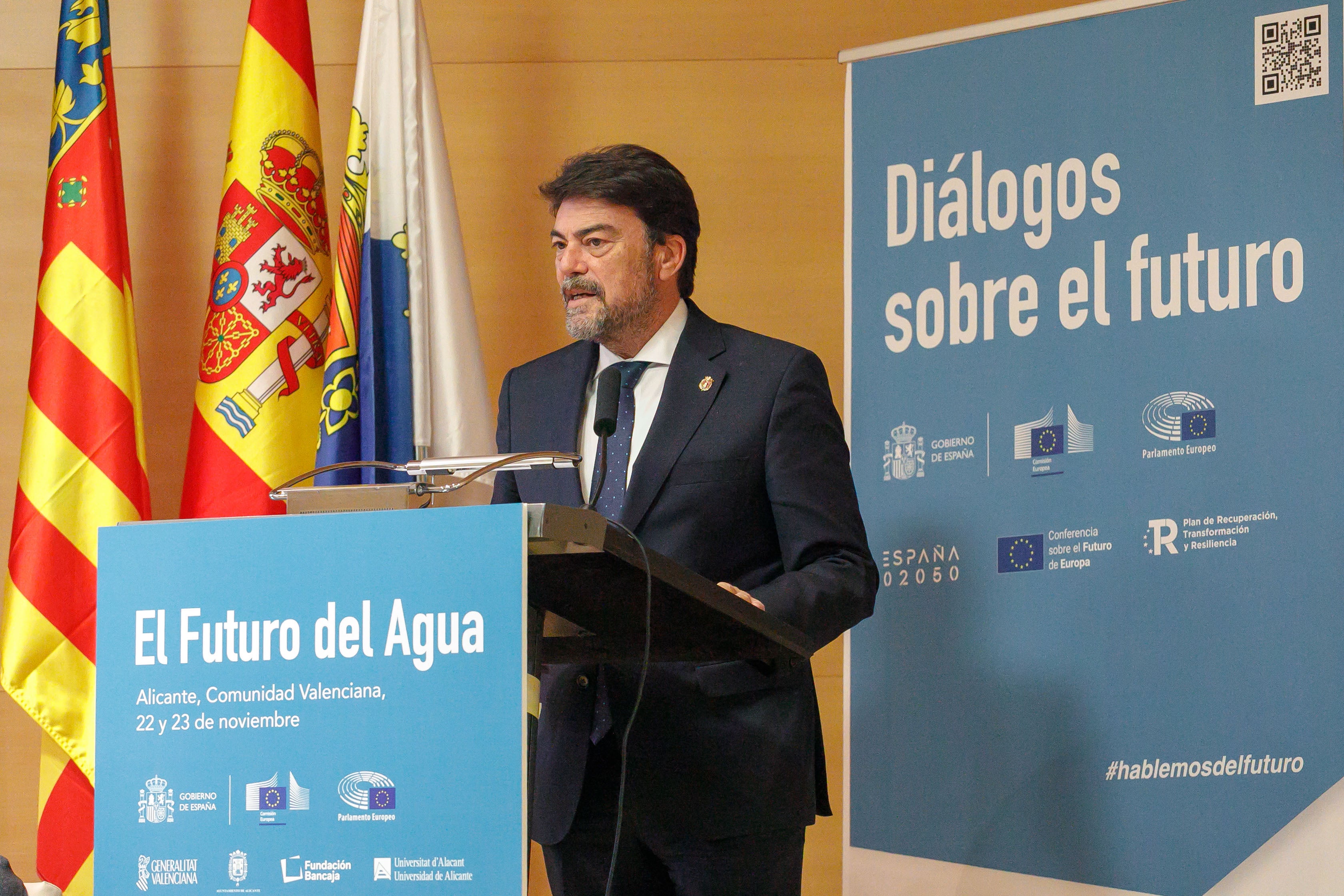 Luis Barcala resalta las actuaciones del plan "Alicante Agua Circular" durante la clausura del foro nacional sobre el futuro de los recursos hídricos Luis Barcala resalta las actuaciones del plan "Alicante Agua Circular" durante la clausura del foro nacional sobre el futuro de los recursos hídricos