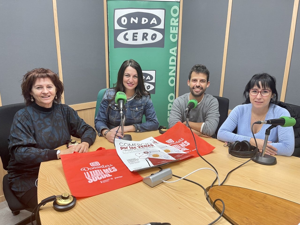 El comercio de Alicante, solidario y comprometido con la falta de sangre, organiza las primeras jornadas de donación El comercio de Alicante, solidario y comprometido con la falta de sangre, organiza las primeras jornadas de donación