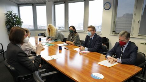 REUNI&Oacute;N PUIG BRUSELAS