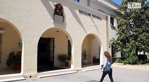 La Residencia Universitaria Hernán Cortés de Badajoz abre una biblioteca feminista La Residencia Universitaria Hernán Cortés de Badajoz abre una biblioteca feminista