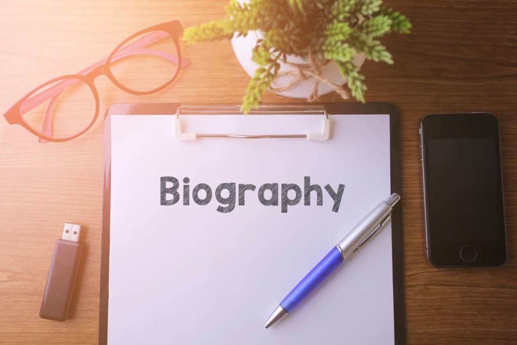 El cierre: de biografías y anotaciones El cierre: de biografías y anotaciones