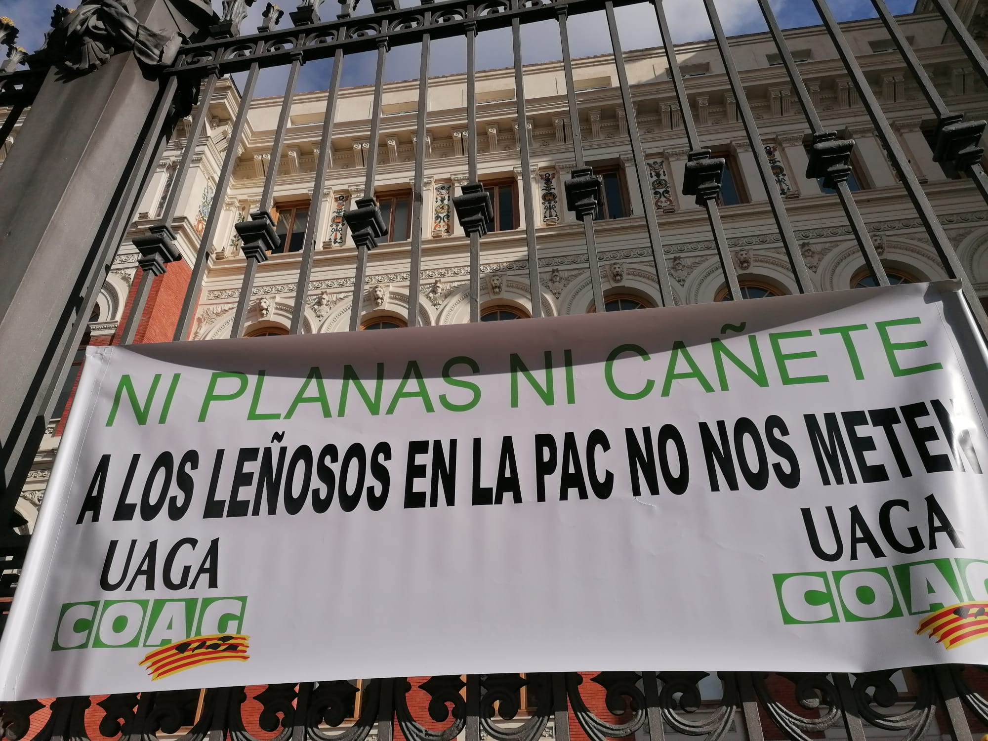 El campo almeriense se manifiesta por la crisis de precios en Madrid El campo almeriense se manifiesta por la crisis de precios en Madrid