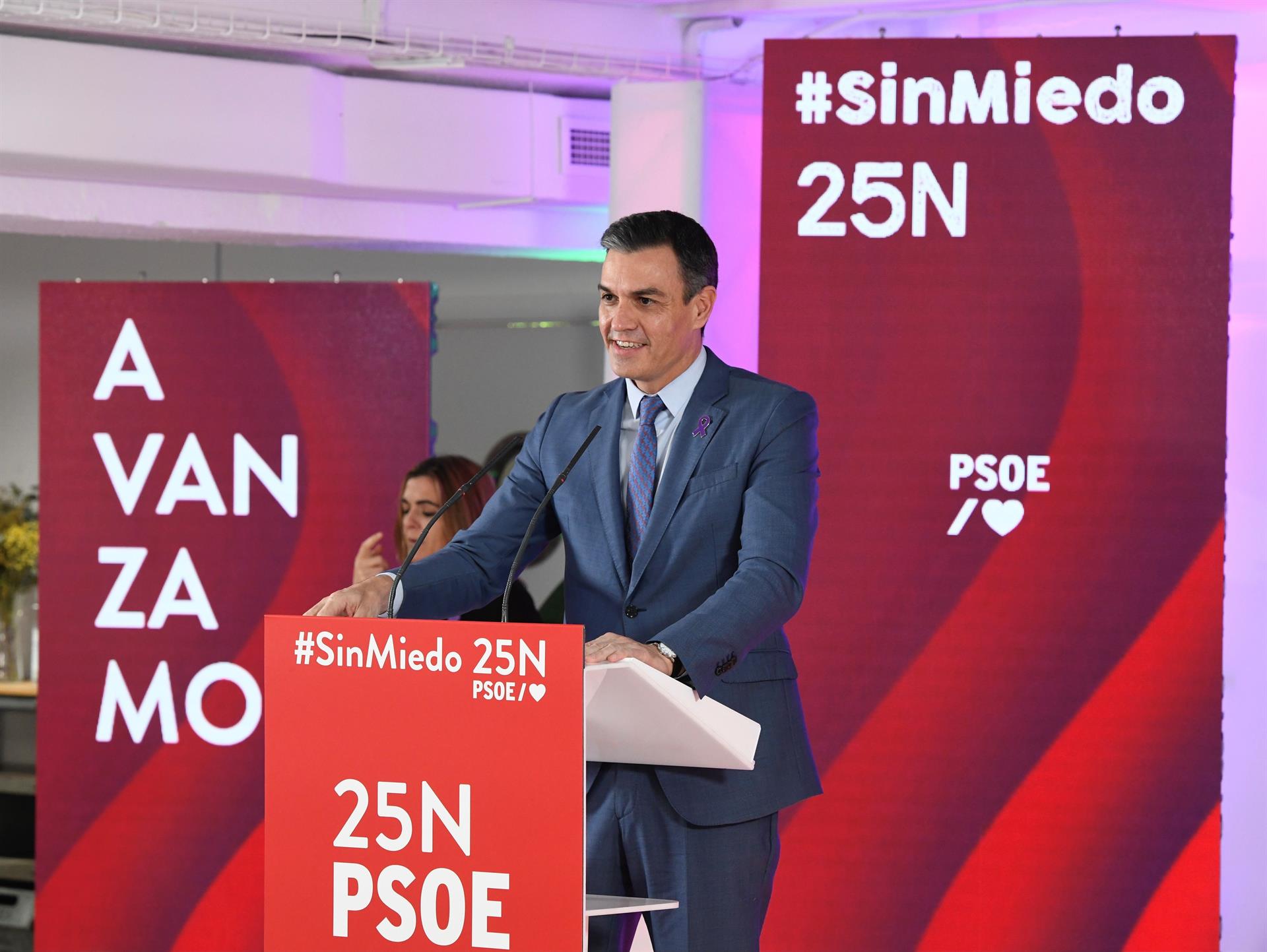 Las preguntas de Amón: "¿Cabe mejor argumento seductor que el dinero para que Sánchez haya conseguido el apoyo a los Presupuestos?" Las preguntas de Amón: "¿Cabe mejor argumento seductor que el dinero para que Sánchez haya conseguido el apoyo a los Presupuestos?"