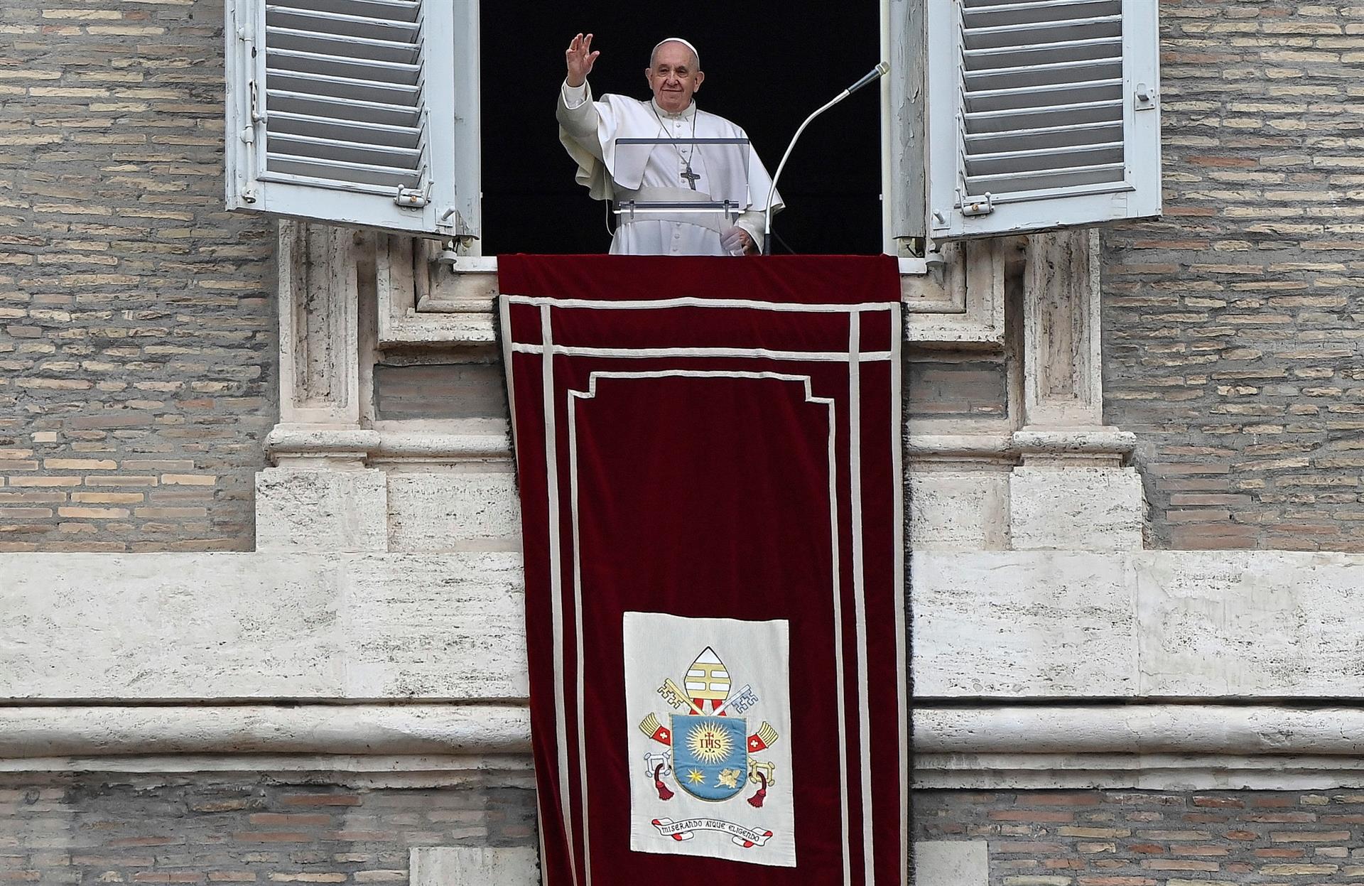 El Papa critica a los cristianos "adormecidos" que "rezan como papagayos" El Papa critica a los cristianos "adormecidos" que "rezan como papagayos"