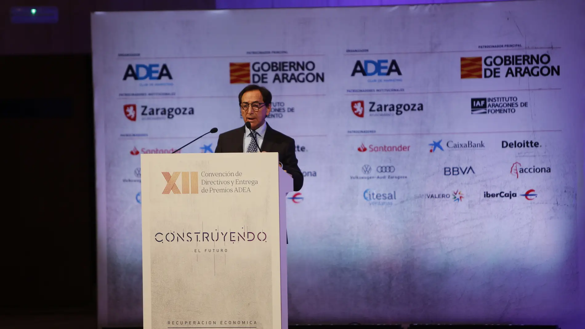 El presidente de ADEA, Salvador Arenere, durante su intervención