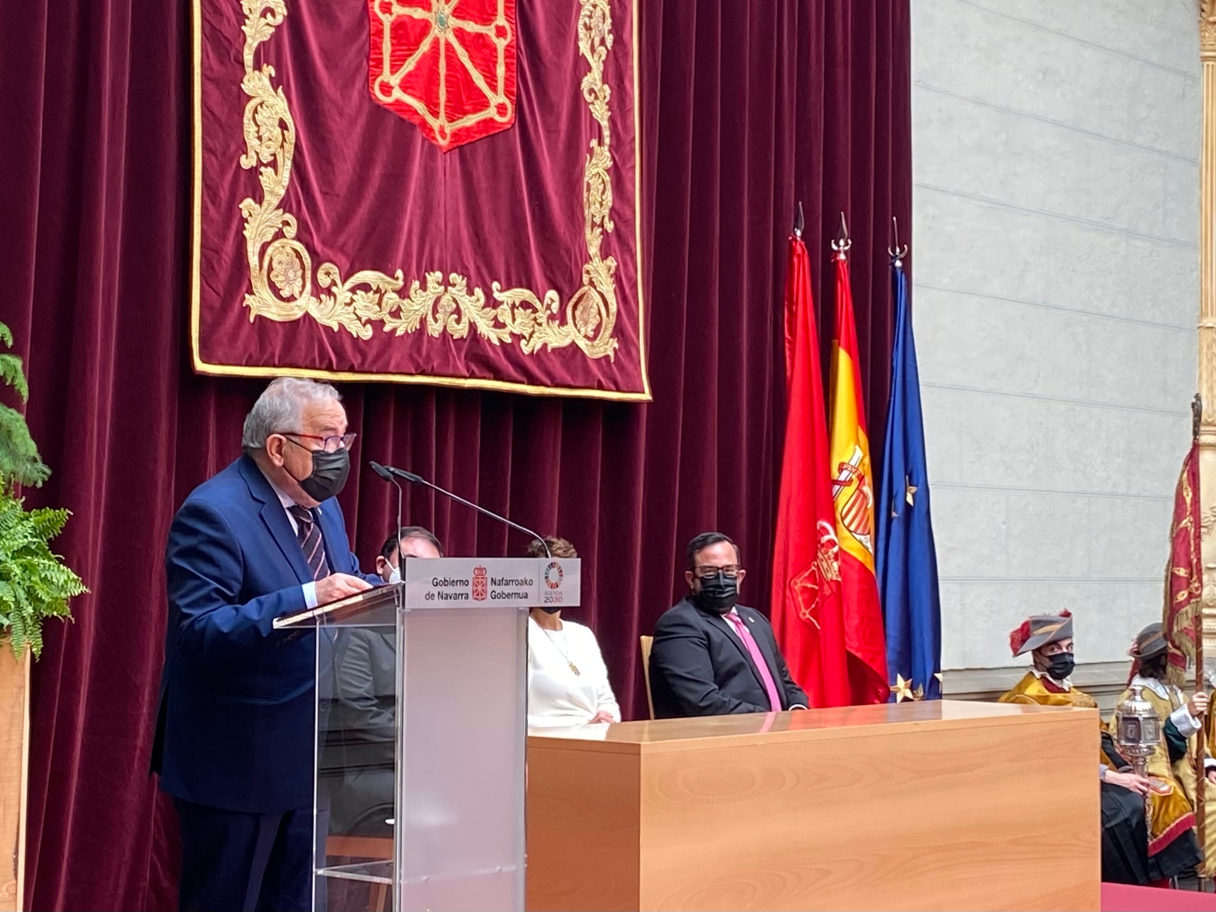 Luis Sabalza: "Osasuna es el puente que une a la sociedad navarra" Luis Sabalza: "Osasuna es el puente que une a la sociedad navarra"