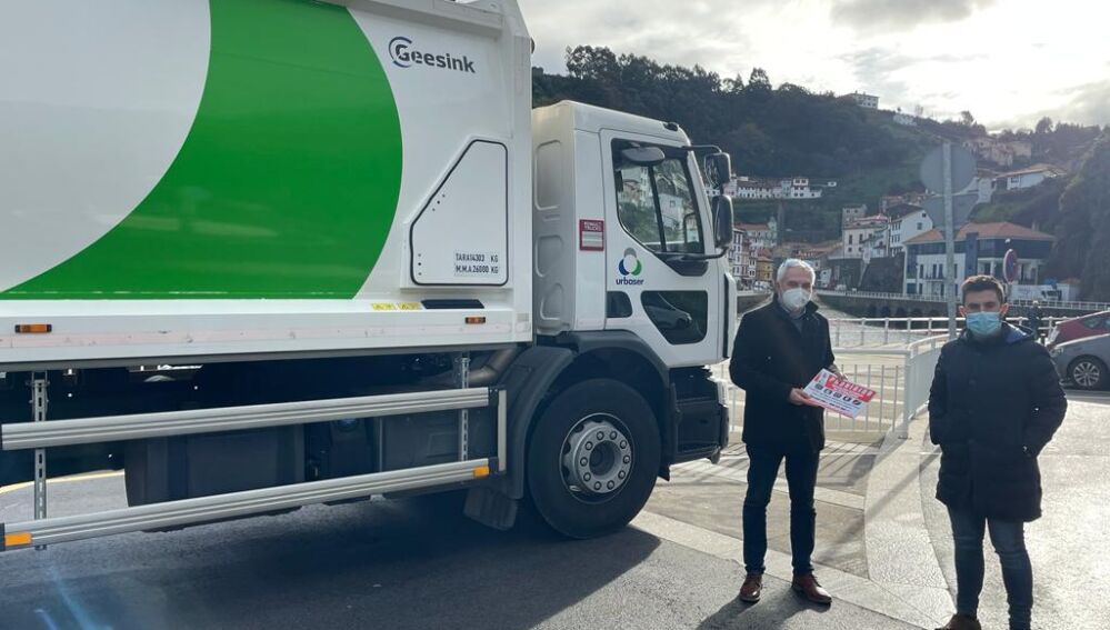 Cudillero inicia campaña de concienciación y control de puntos de recogida.