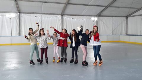 La pista de hielo tiene siempre una gran acogida La pista de hielo tiene siempre una gran acogida
